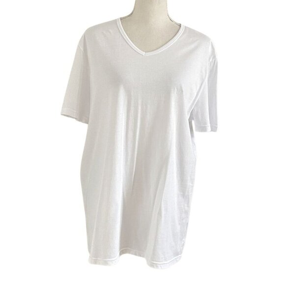 NWOT EMPORIO ARMANI UNDERWEAR MEN'S BASIC V-NECK T-SHIRT IN WHITE - L - Picture 1 of 8